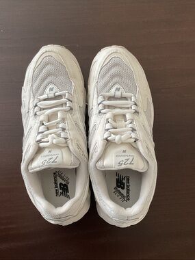 New Balance 725 Triple White Dad Sneakers Running Shoes Size 7